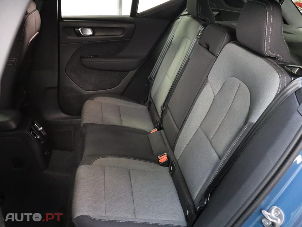 Volvo XC40 1.5 T5 Plus Bright PG HYBRID