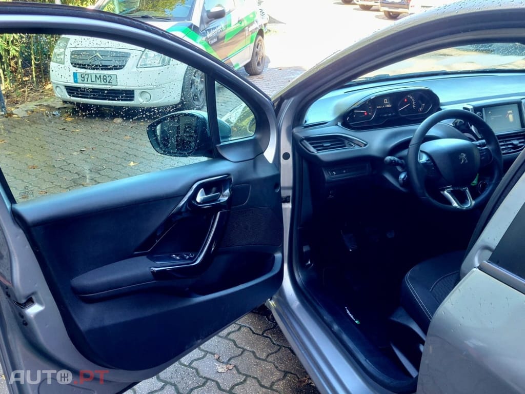 Peugeot 208 1.5 BlueHDi Active
