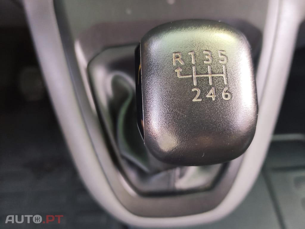 Peugeot Expert L2H1 Premium