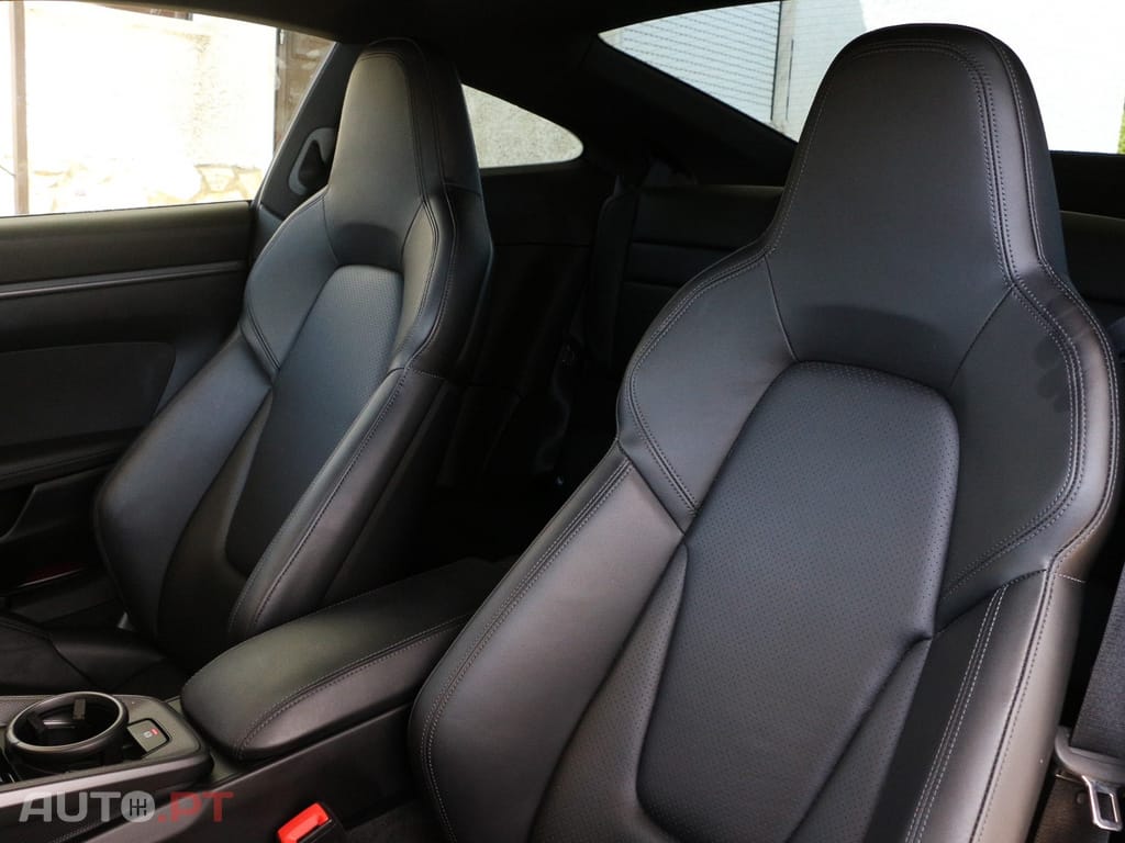 Porsche 992 Carrera PDK