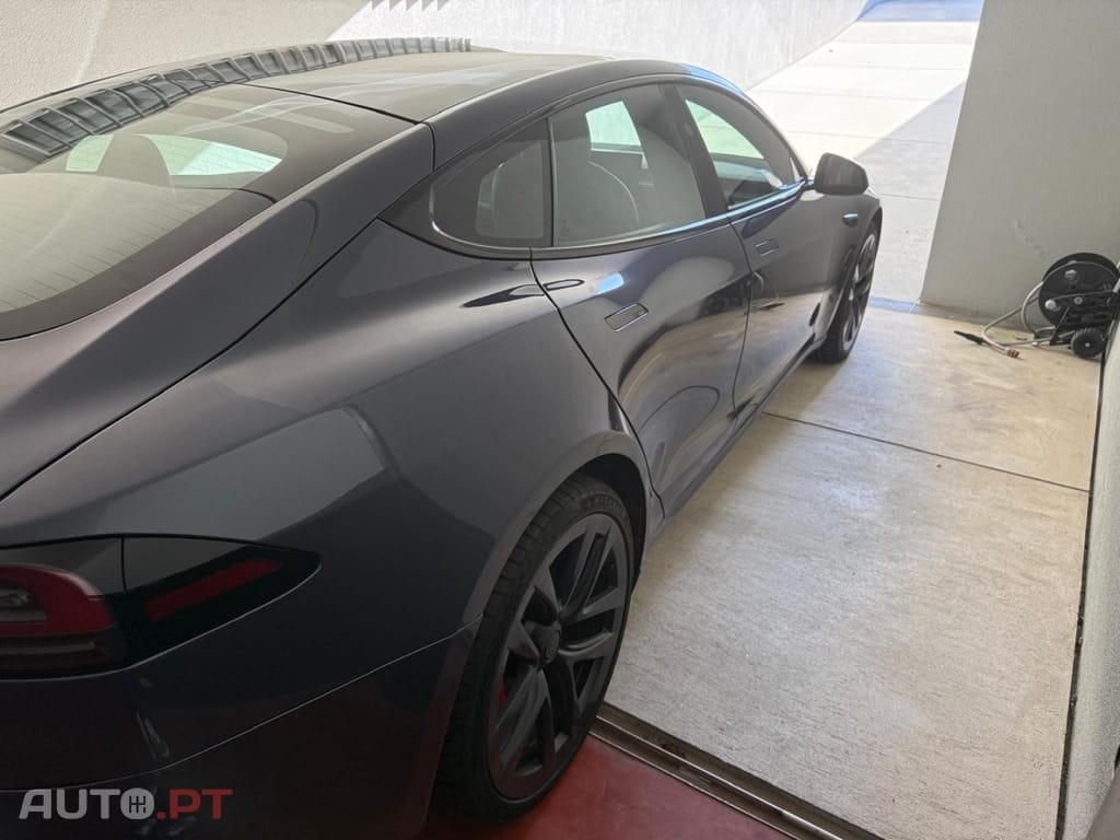 Tesla Model S Plaid AWD