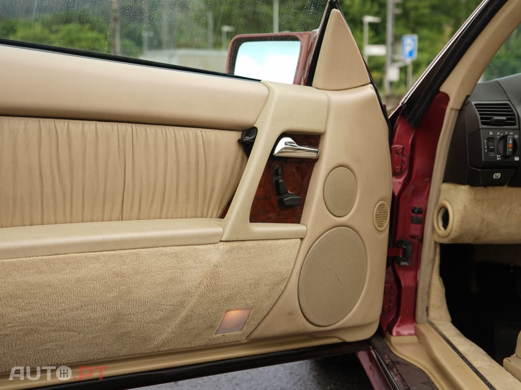 Mercedes-Benz SL 280 R129