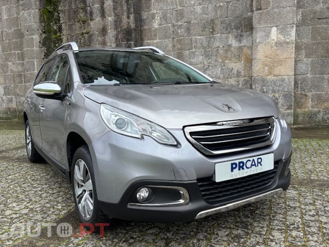 Peugeot 2008 1.2 PURETECH STYLE