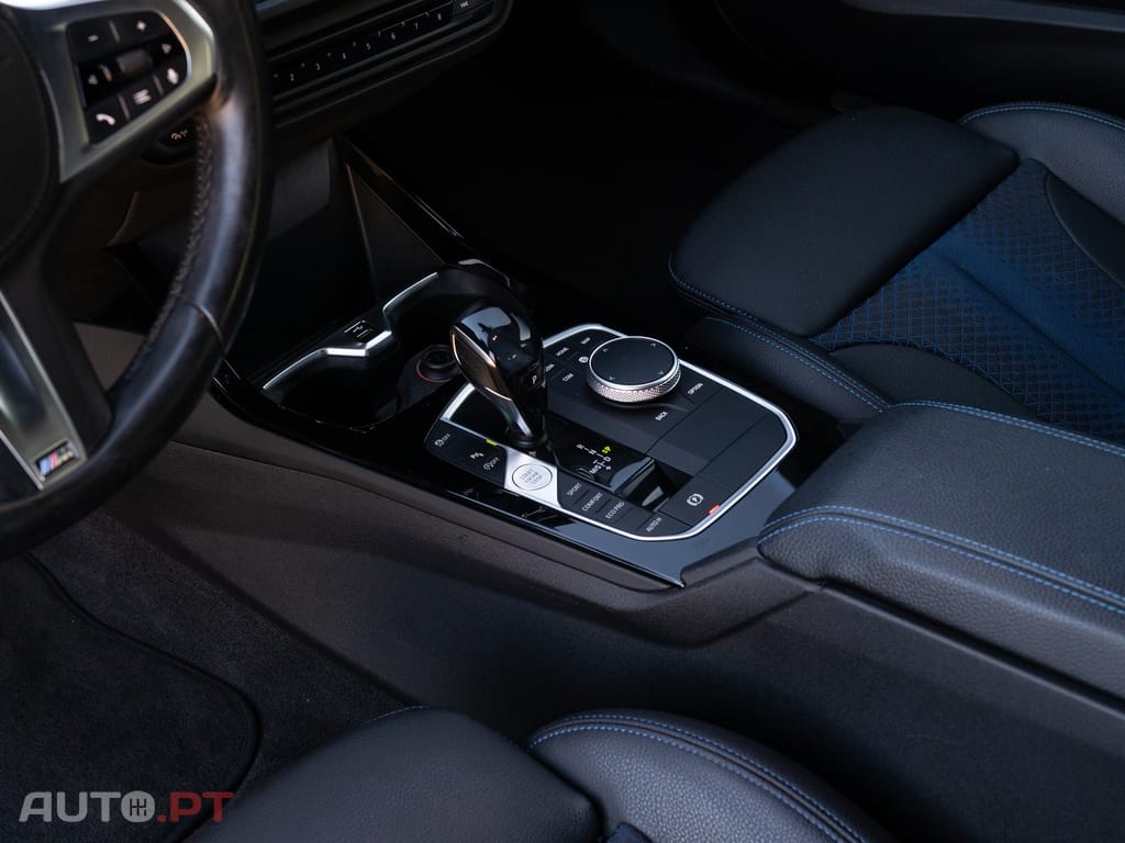 BMW 216 d Pack Desportivo M