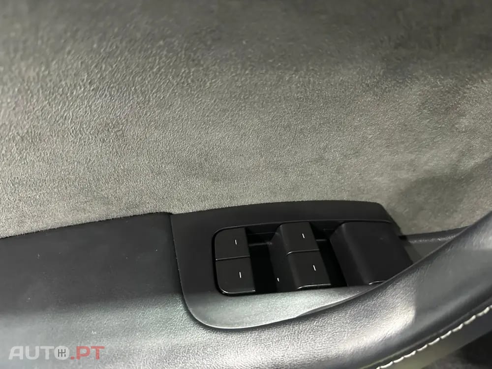 Tesla Model Y Long Range Dual Motor AWD
