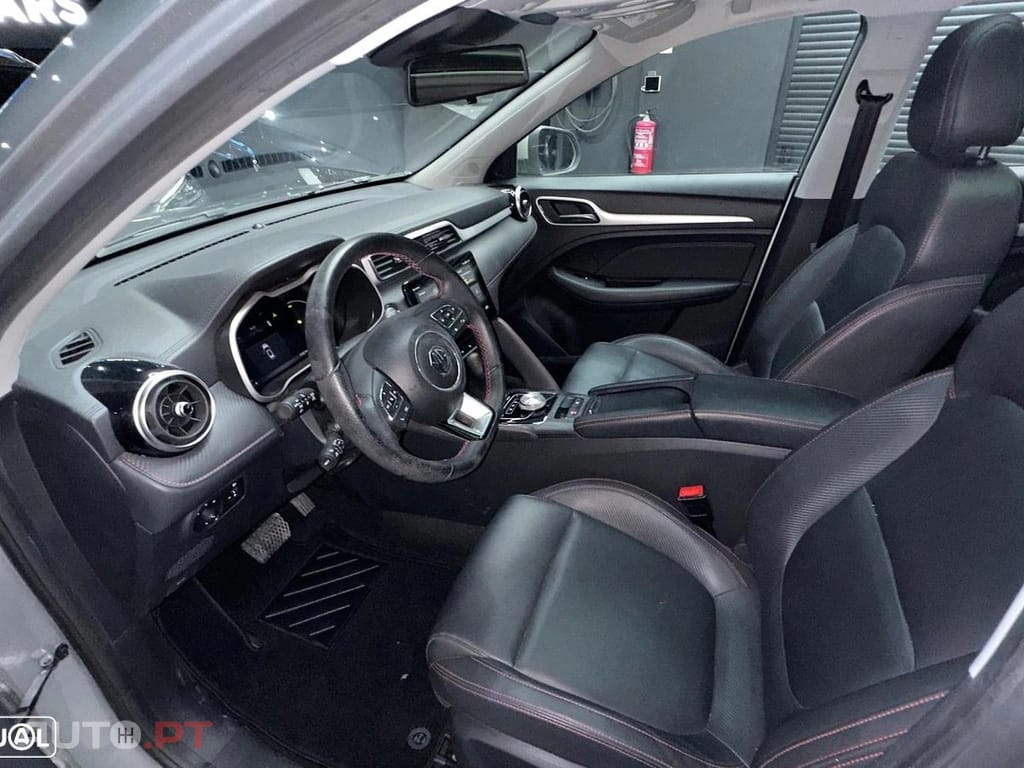 MG ZS EV 72.6 kWh Luxury