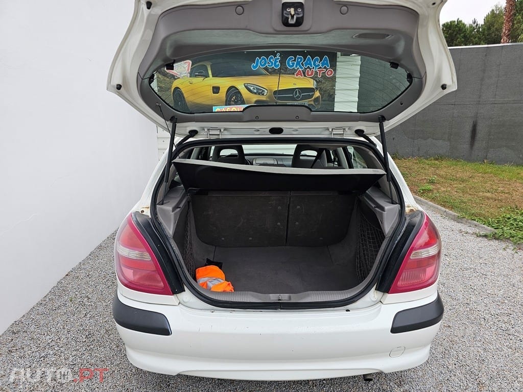 Nissan Almera 1.5 Comfort AC