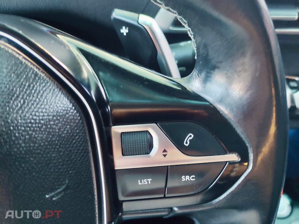 Peugeot 3008 1.2 PureTech Allure Grip Control EAT6