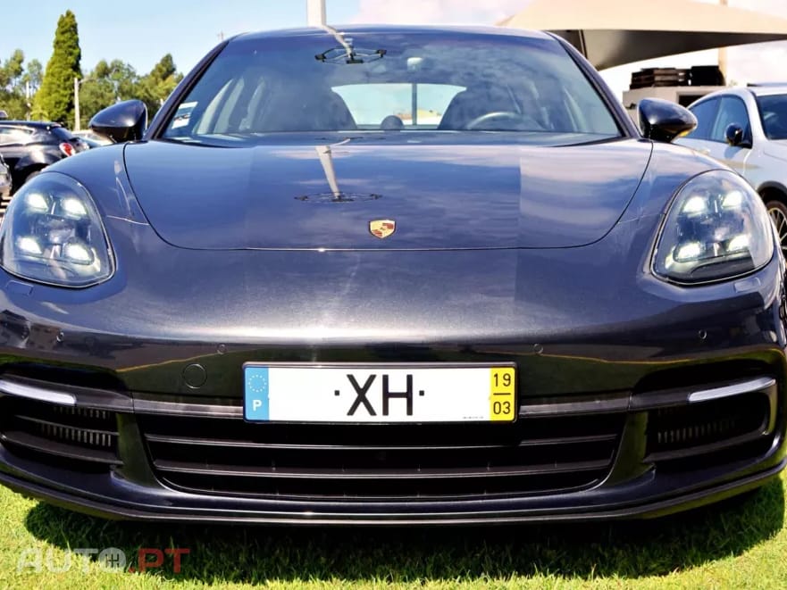 Porsche Panamera 4 E-Hybrid