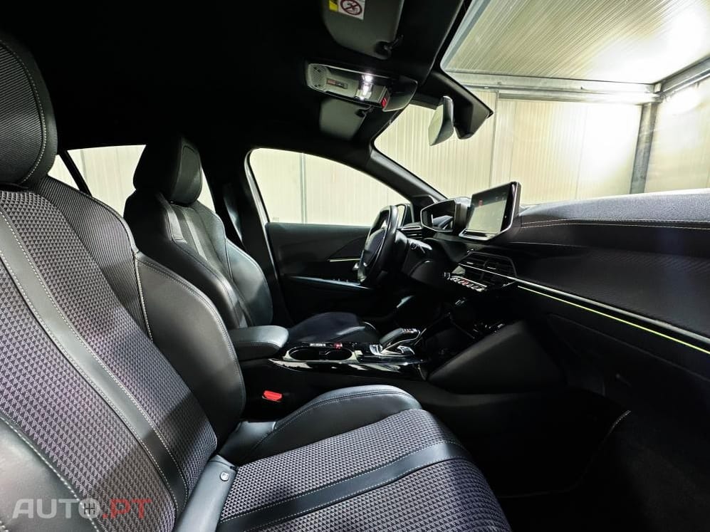 Peugeot E-208 50 kWh GT Pack