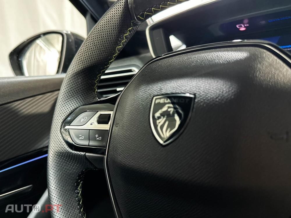 Peugeot E-208 51 kWh GT