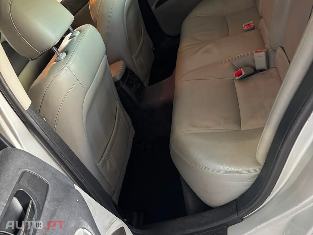 Lexus IS 220 BASE