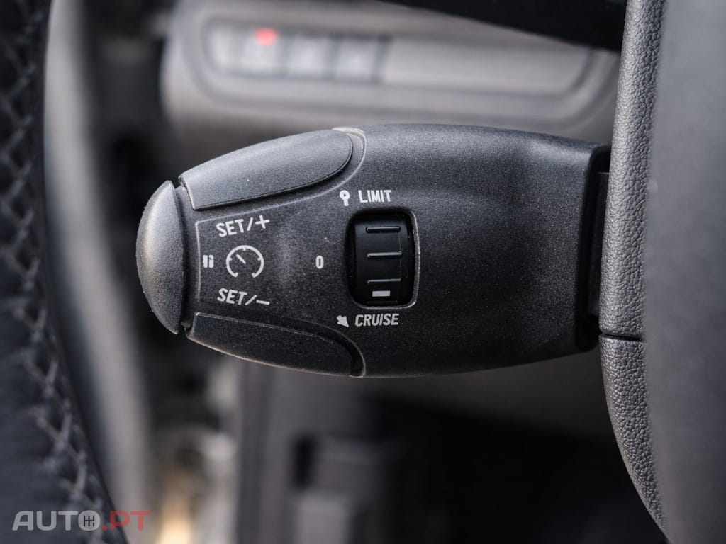 Peugeot 208 Blue-HDi 100 Stop&Start Allure