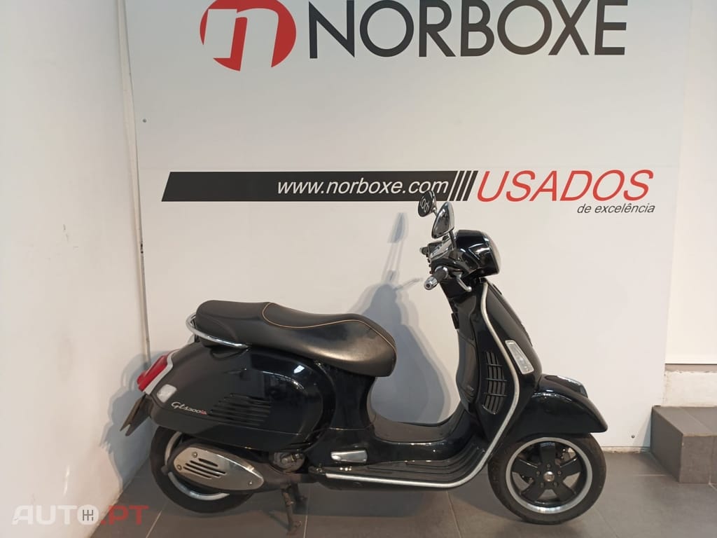 Vespa GTS Super 300