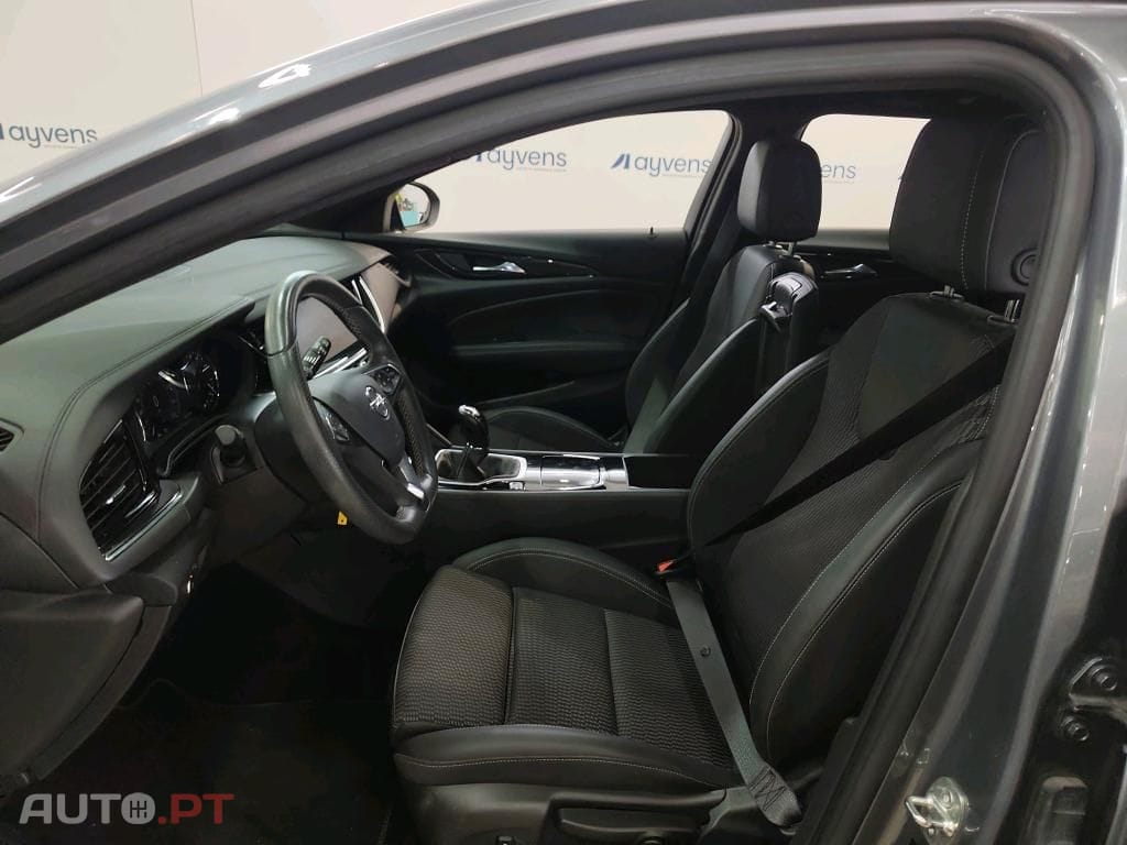 Opel Insignia 2.0 D GS Line