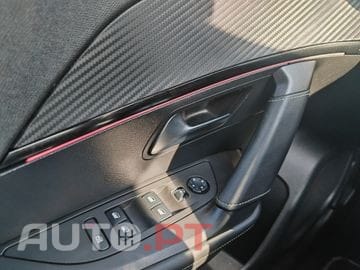 Peugeot 2008 1.2 PureTech Signature EAT6