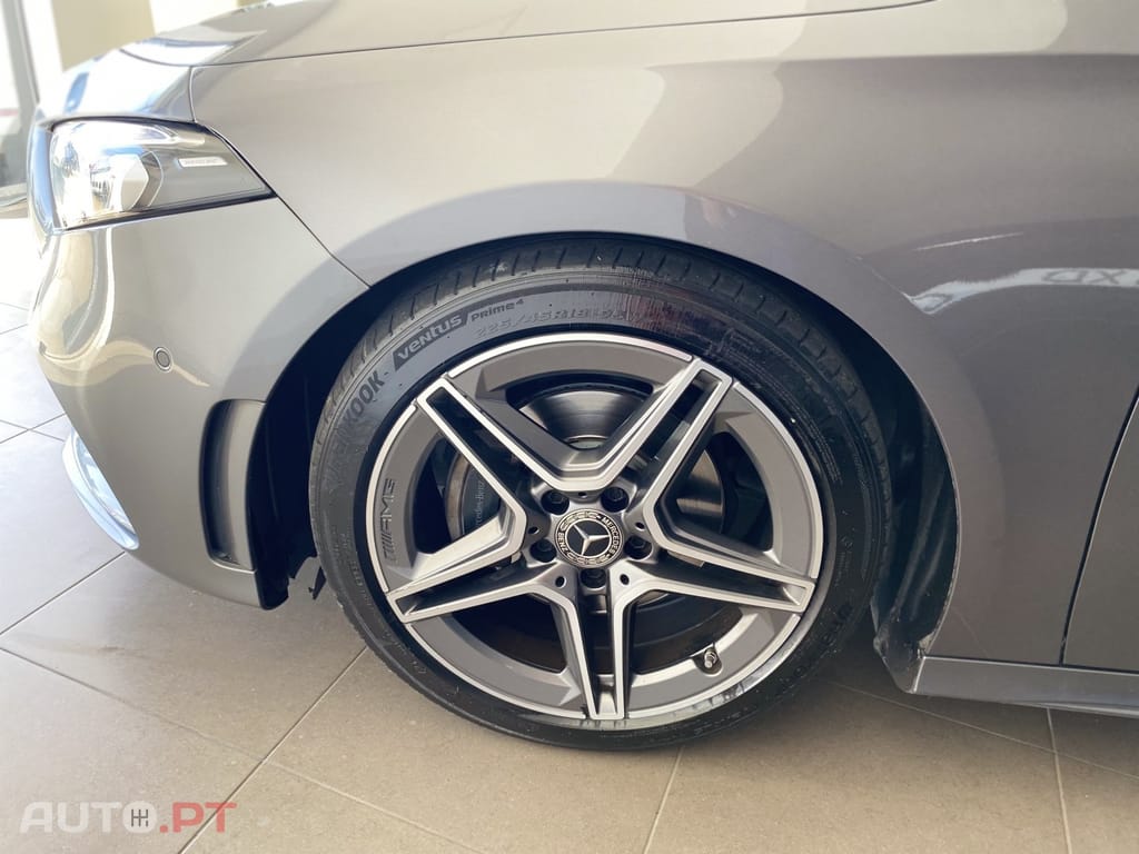 Mercedes-Benz A 180 d AMG Line