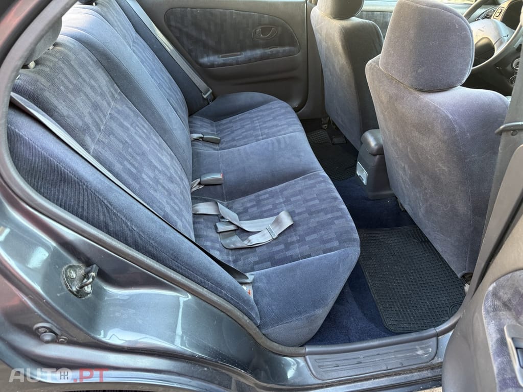 Mitsubishi Lancer 1300 GLX