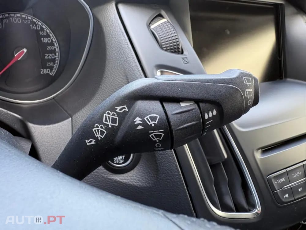 Ford Focus 2.0 EcoBoost ST c/ Pack Pele Desportiva