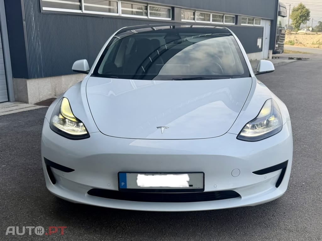 Tesla Model 3 Standard Range Plus RWD