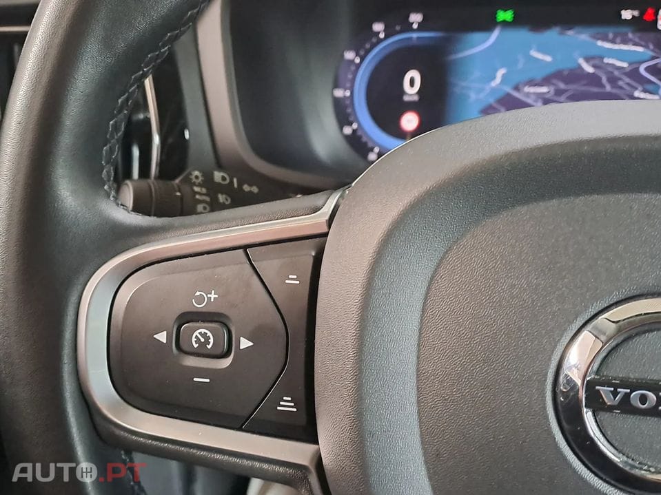 Volvo V60 2.0 B4 Momentum Core Geartronic