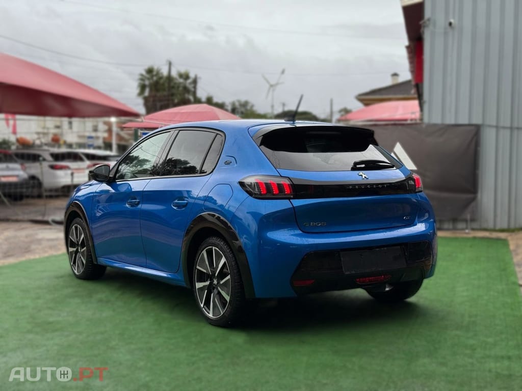Peugeot E-208 GT