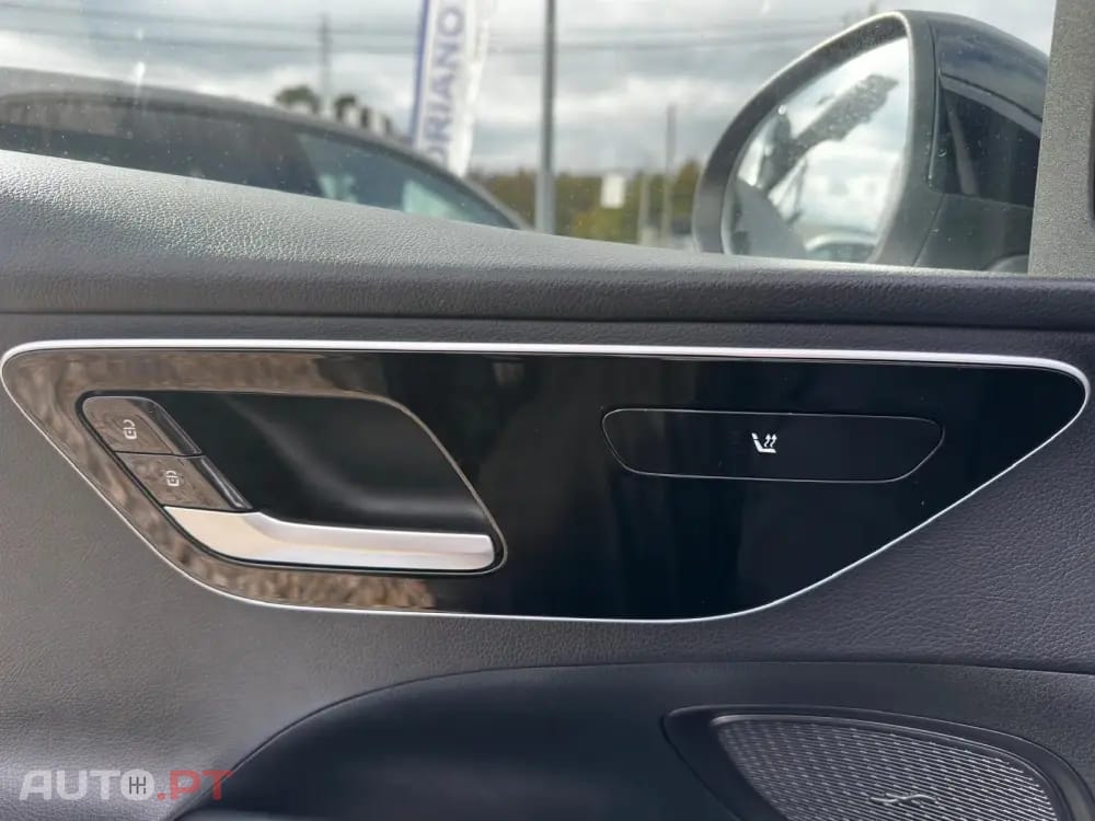 Mercedes-Benz C 220 d Avantgarde — fotografia 17