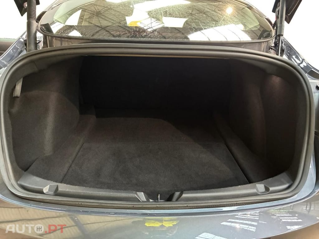 Tesla Model 3 Standard Range Plus RWD