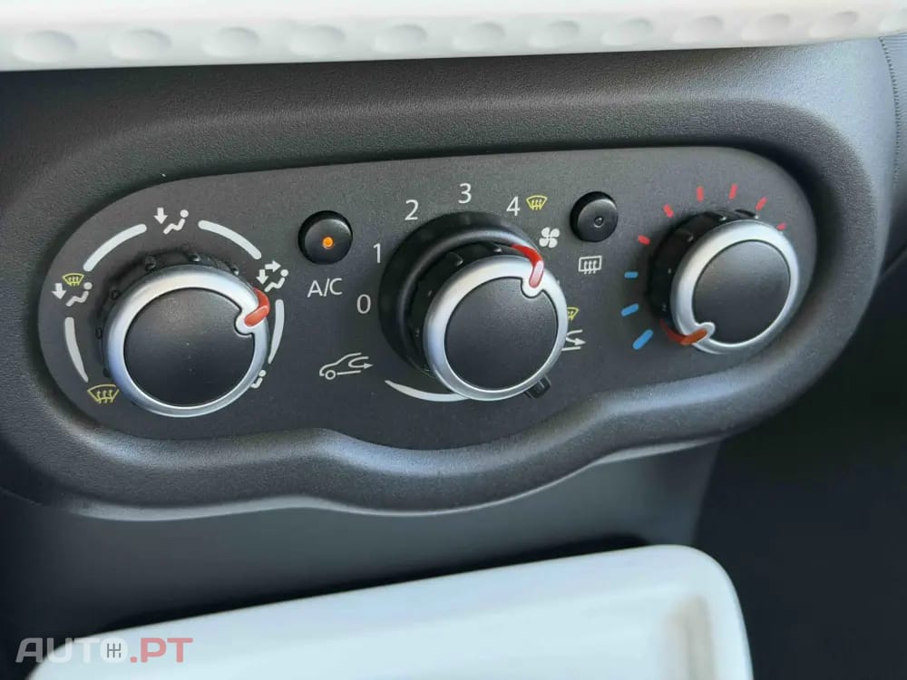 Renault Twingo 1.0 SCe Night&Day