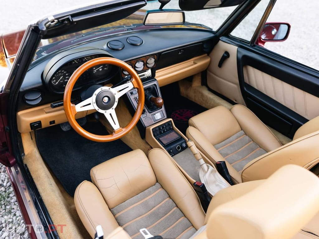Alfa Romeo Spider 2.0