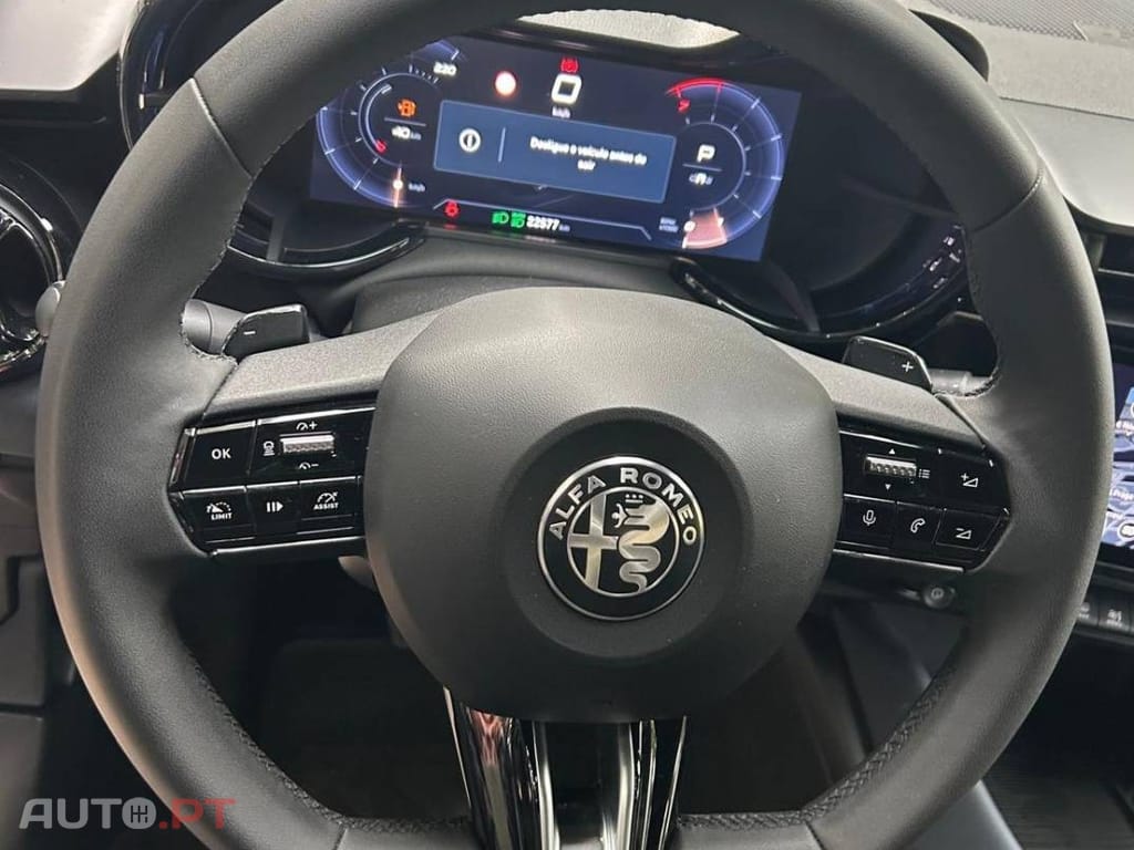 Alfa Romeo Junior 1.2 eDCT6