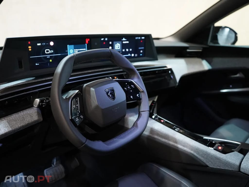 Peugeot 3008 1.2 Hybrid Allure e-DCS6