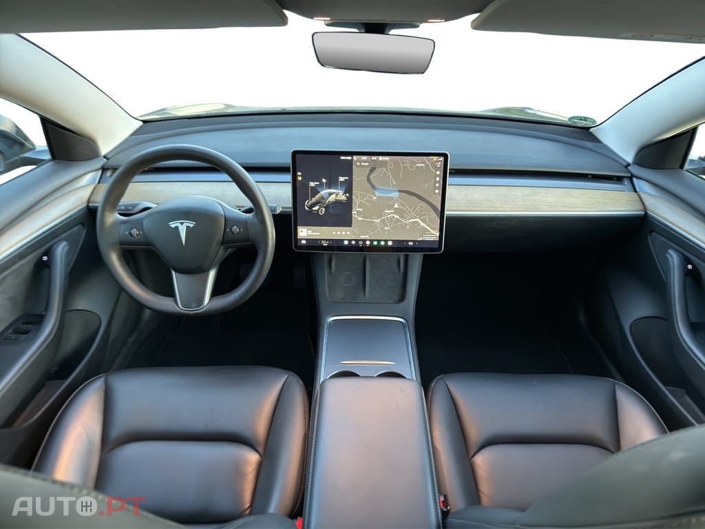 Tesla Model 3 RWD