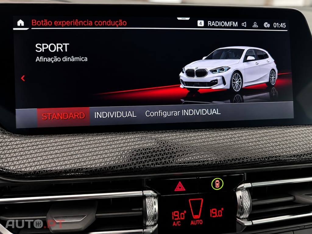 BMW 118 i Pack Desportivo M Auto