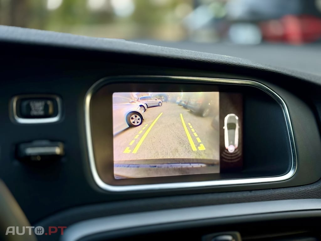 Volvo V40 2.0 D3 Momentum