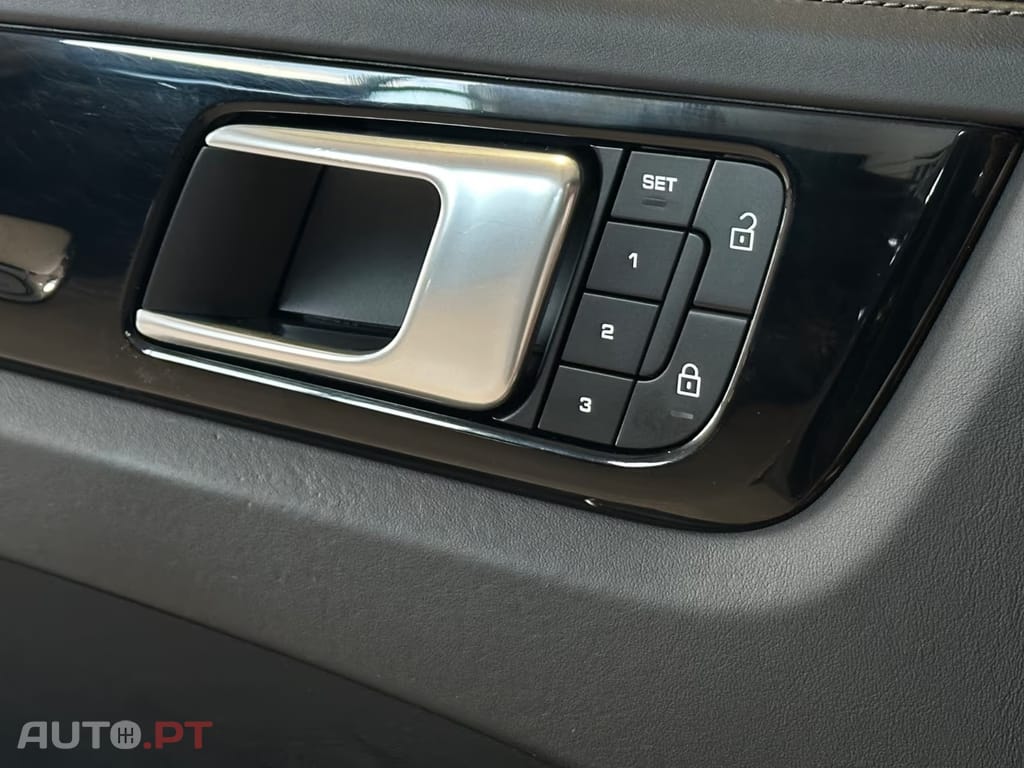 Porsche Cayenne E-Hybrid Bose