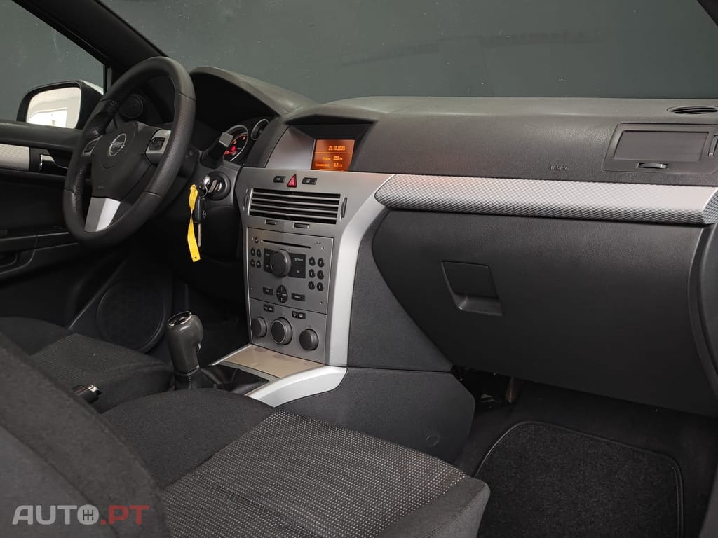 Opel Astra GTC 1.7cdti