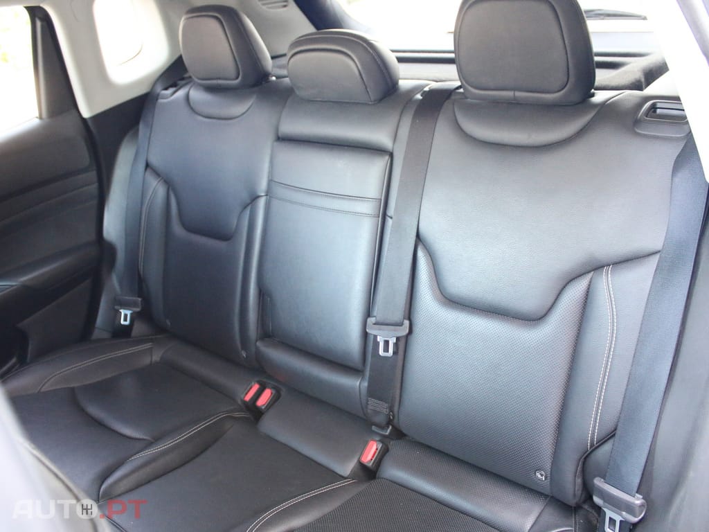 Jeep Compass 1.3 T4 4xe Auto S
