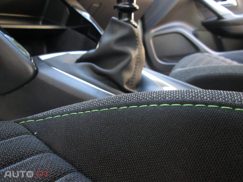 Peugeot 2008 1.2 PureTech Active