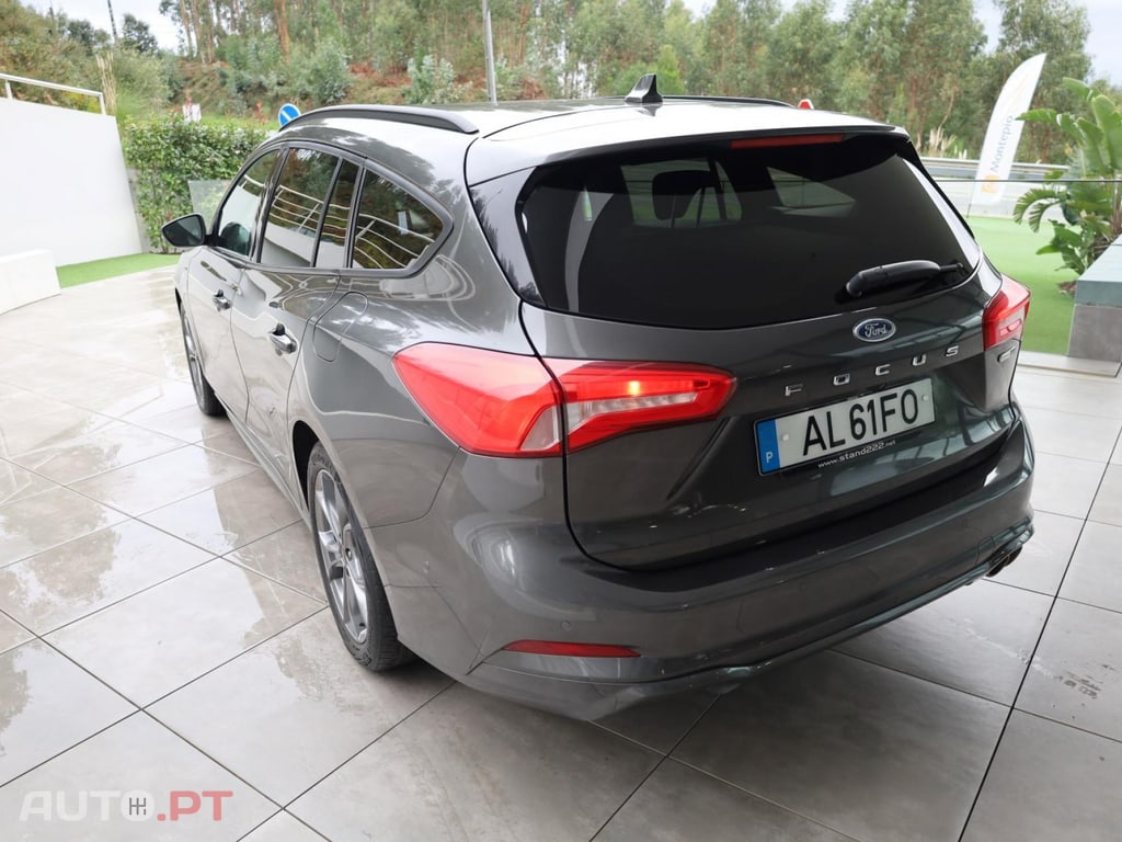 Ford Focus ST 1.0 EcoBoost MHEV ST-Line