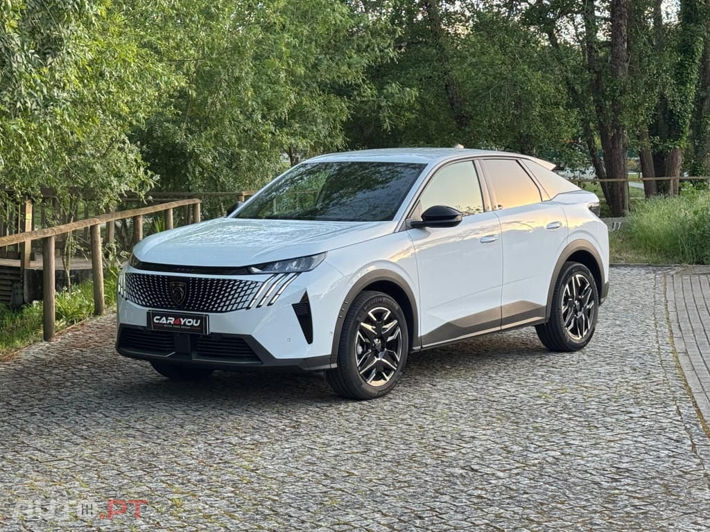 Peugeot 3008 1.2 Hybrid Allure e-DCS6