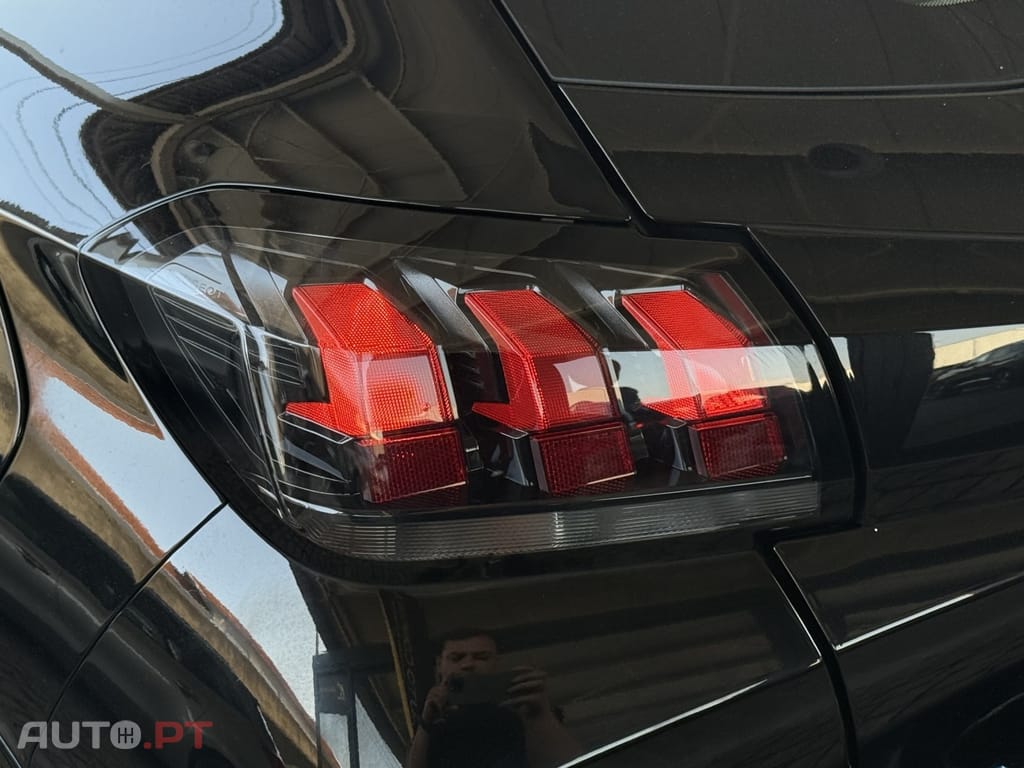 Peugeot E-208 50 kWh Allure