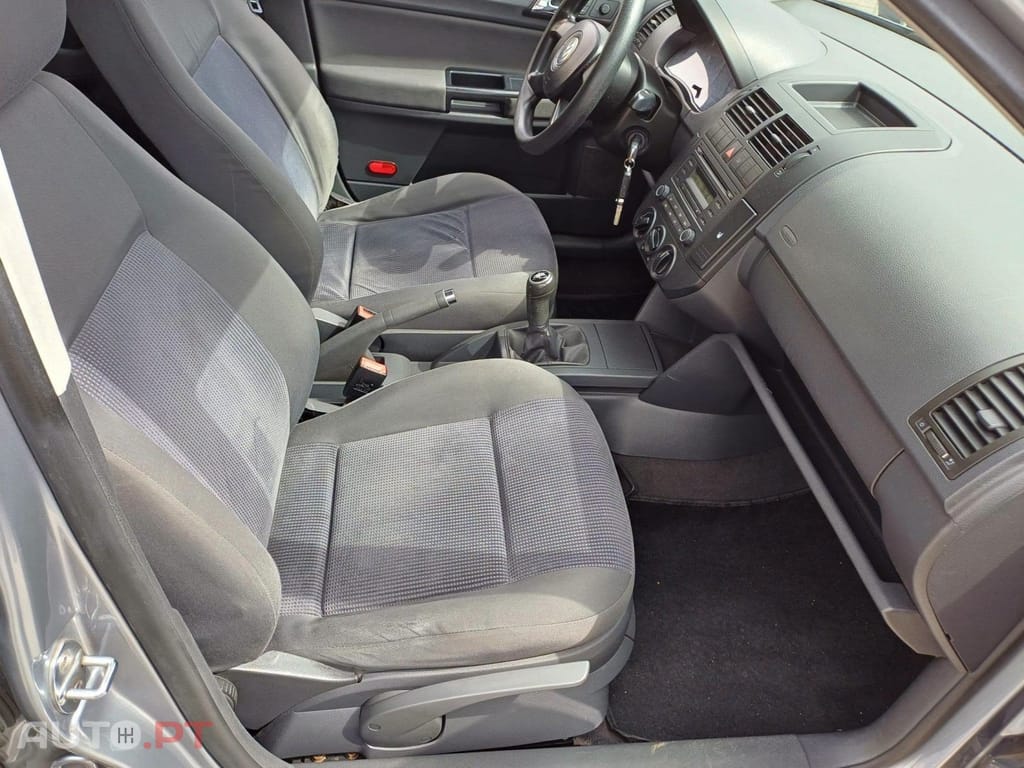 Volkswagen Polo 1.2 Live+ — fotografia 4