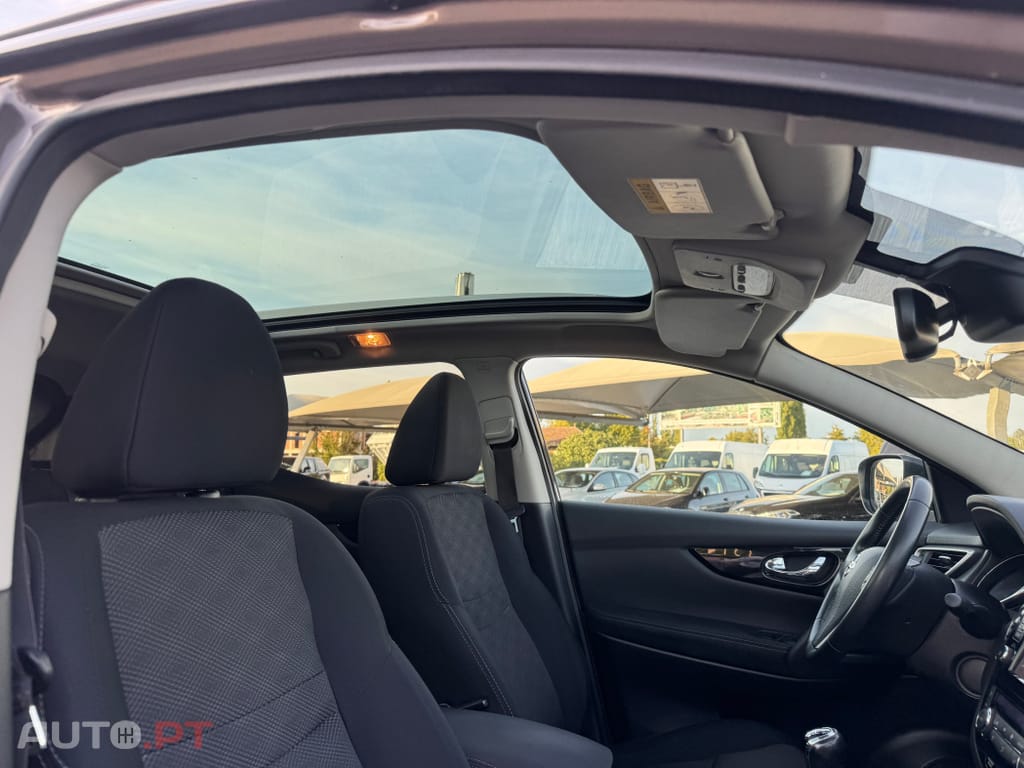 Nissan Qashqai 1.5 dCi N-Connecta 18