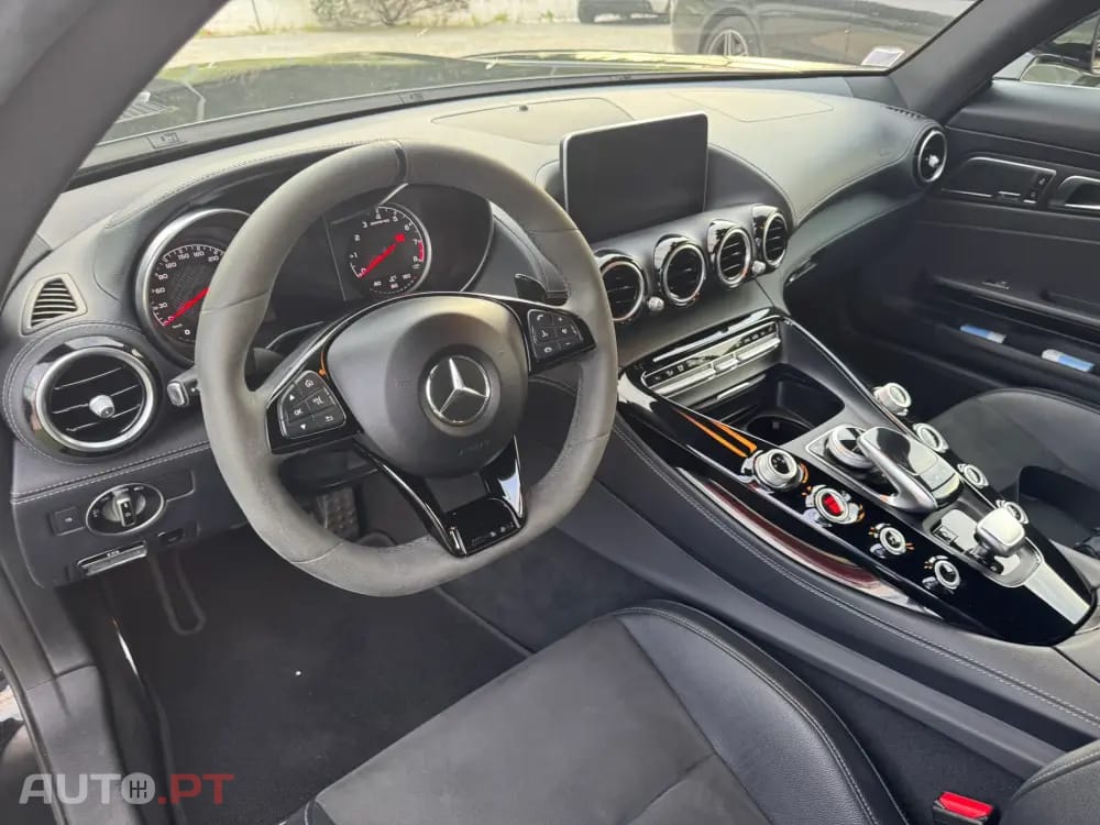 Mercedes-Benz AMG GT Standard