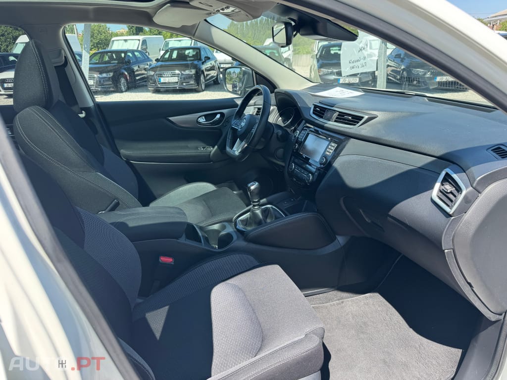Nissan Qashqai 1.2 DIG-T N-Connecta
