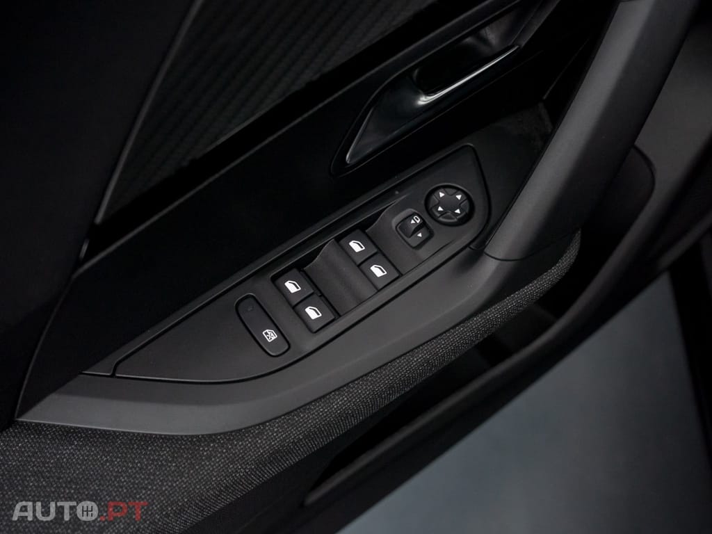 Peugeot 2008 1.2 PureTech Style