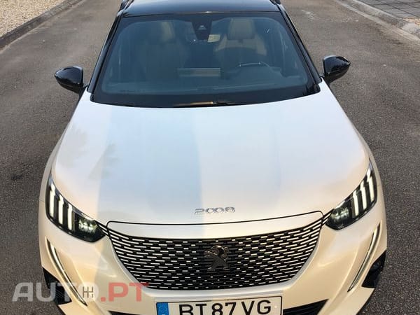 Peugeot E-2008 50 kWh GT