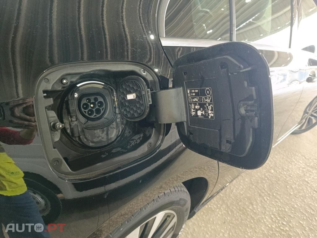 Mercedes-Benz A 250 e Style Plus