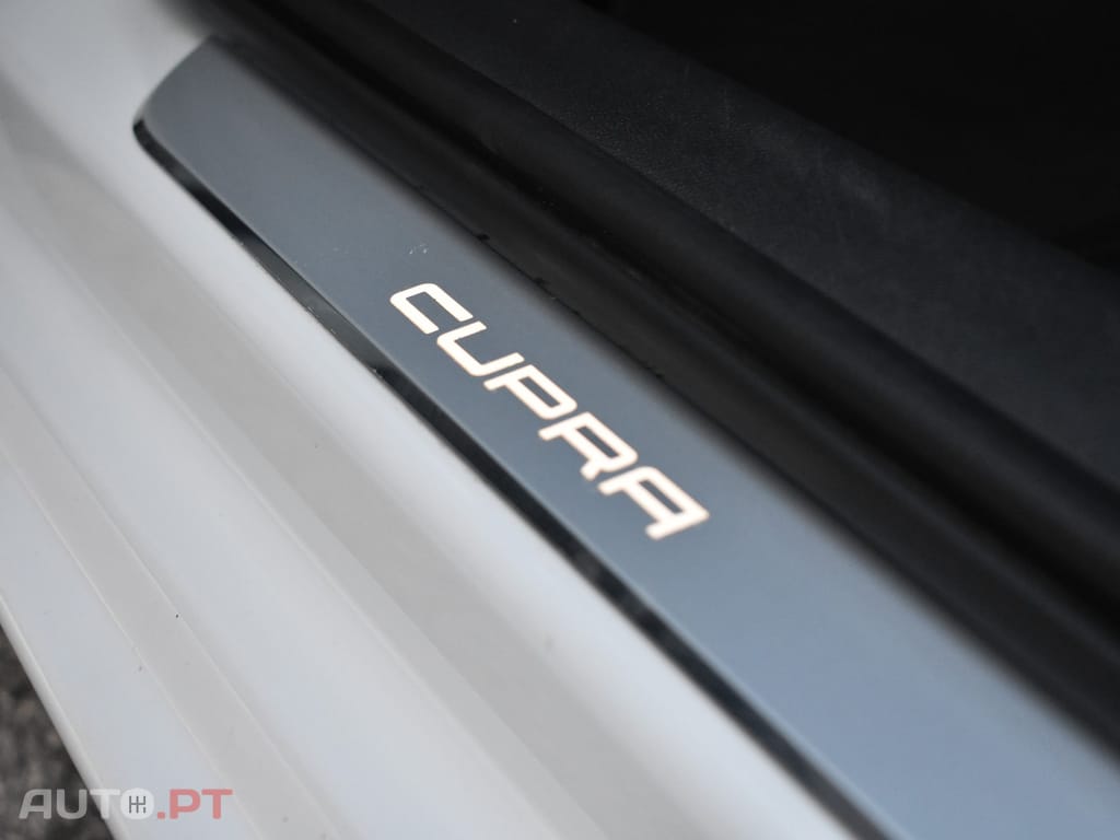 Cupra Leon 1.4 e-Hybrid VZ DSG